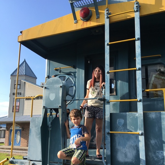 Meet the Posher Other - Meet your Posher, Sabrina